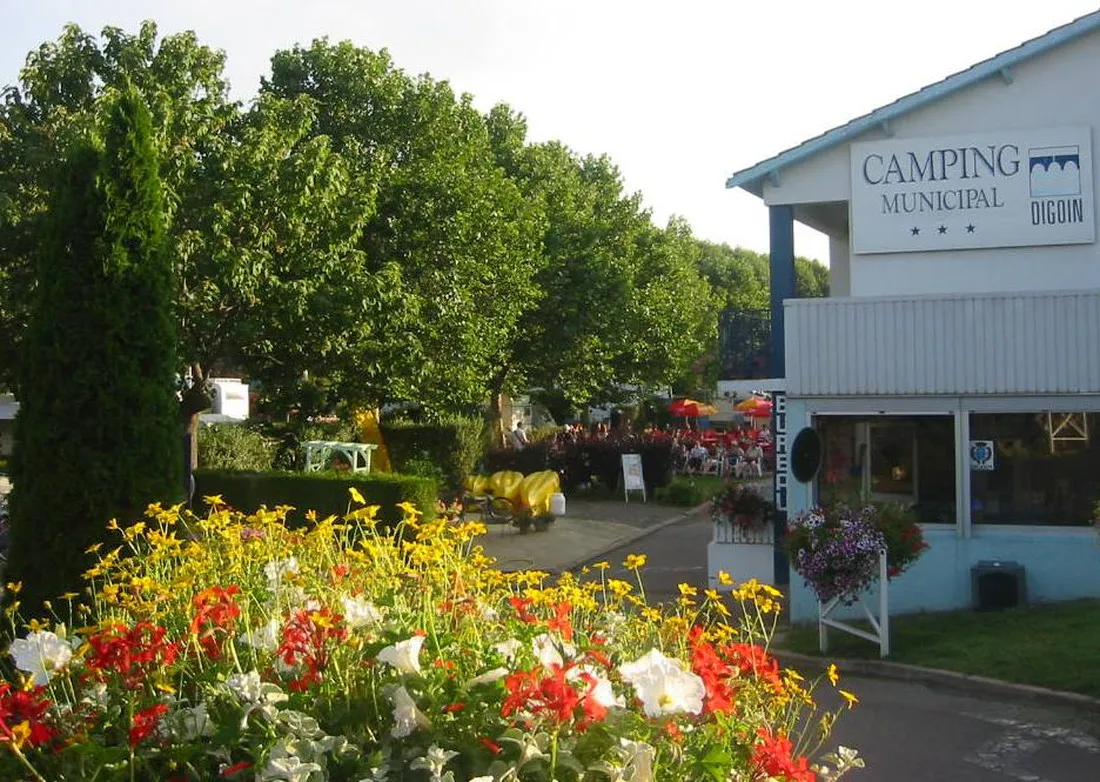 camping-la-chevrette-digoin-nqrtq