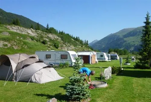 camping-grand-stbernard-bourgstpierre-olegg