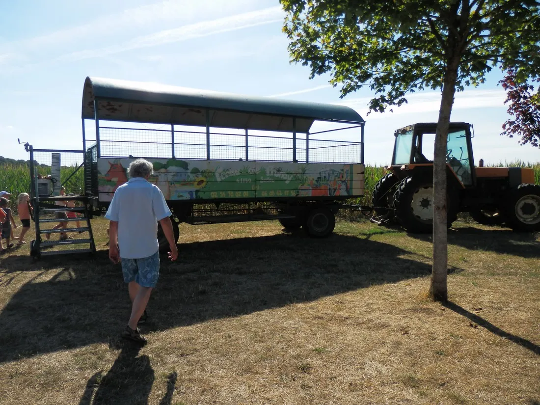 camping-de-la-ferme-de-prunay-seillac-m7rdc