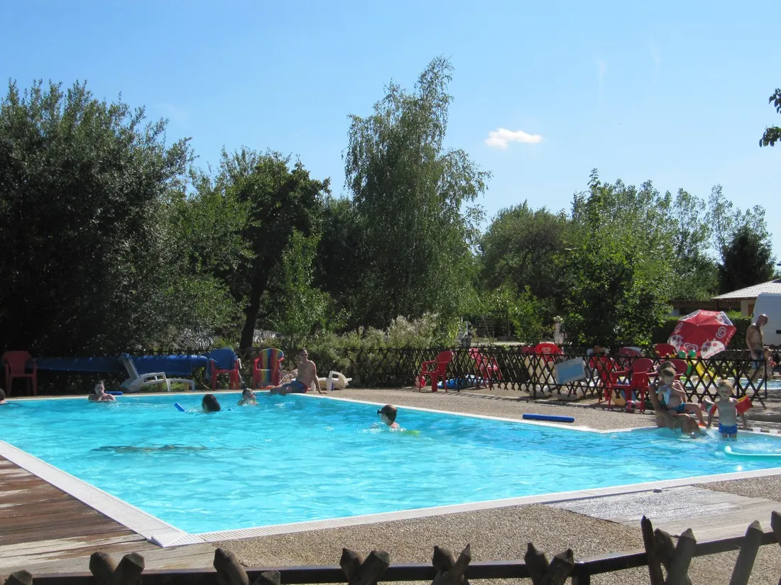 camping-de-la-ferme-de-prunay-seillac-ticdg