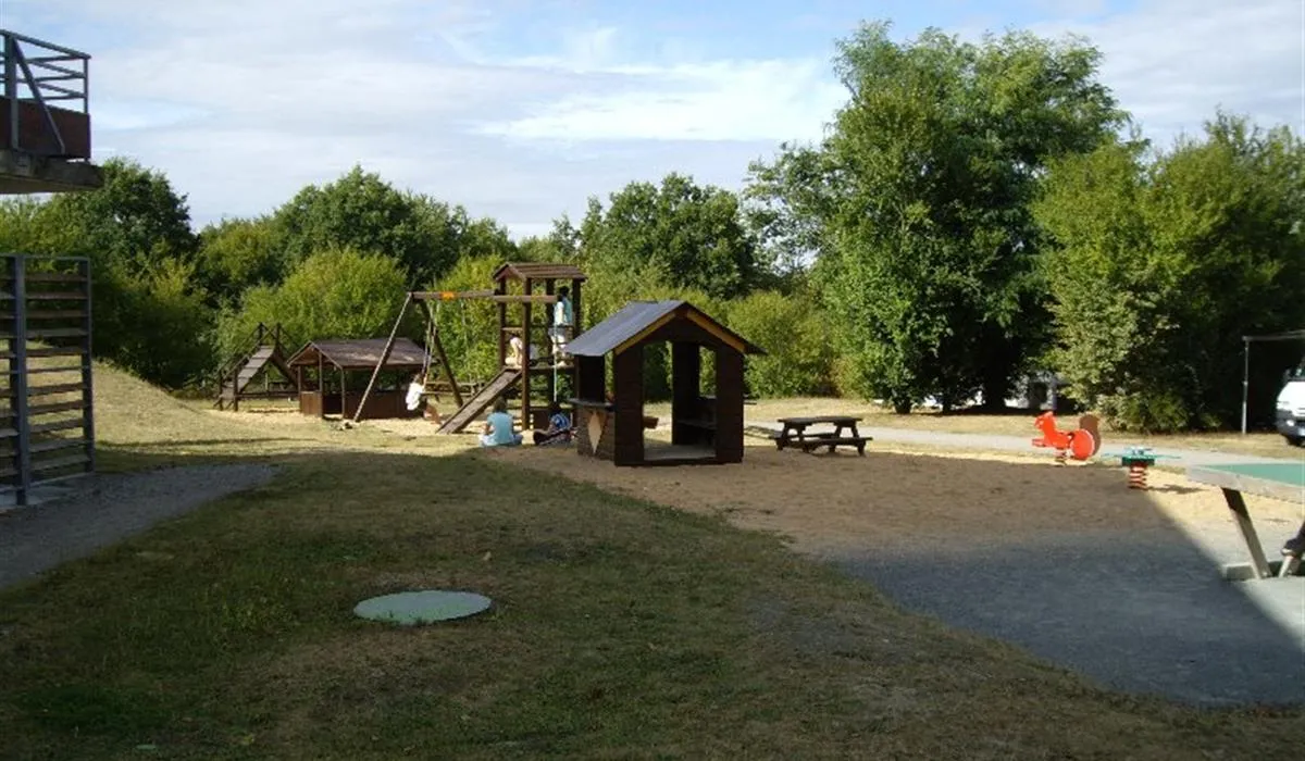 camping-municipal-du-lac-les-nugiras-eguzon-chantome-jgqy6