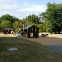 Camping Municipal Du Lac Les Nugiras  