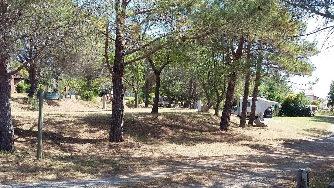 camping-les-terrasses-st-chinian-hpbzy