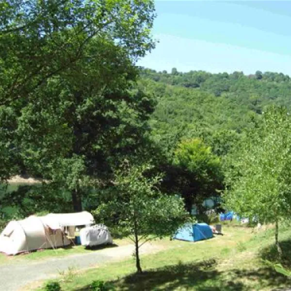 camping-pont-du-rouffet-saint-martin-cantales-6d5gk