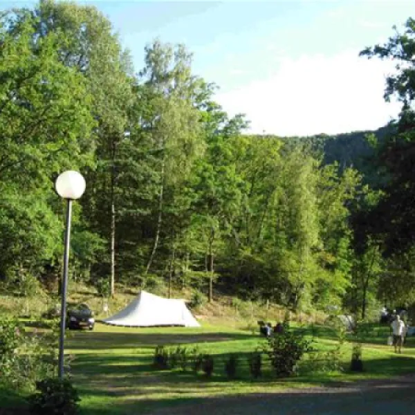 camping-pont-du-rouffet-saint-martin-cantales-qsjrj