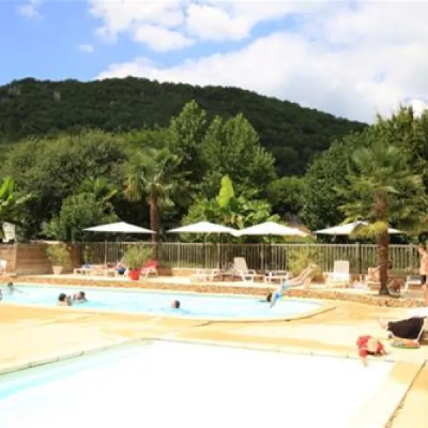 camping-le-tiradou-saint-vincent-de-cosse-a9dbi