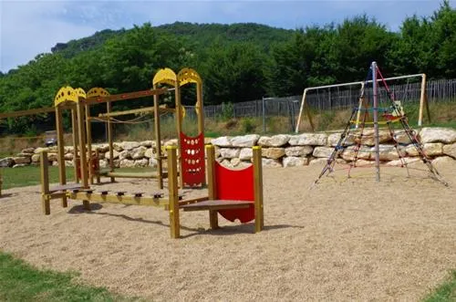 camping-le-tiradou-saint-vincent-de-cosse-inruu