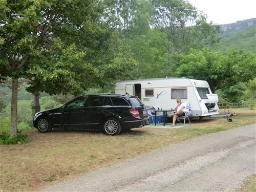 camping-val-de-cantobre-nant-13dit