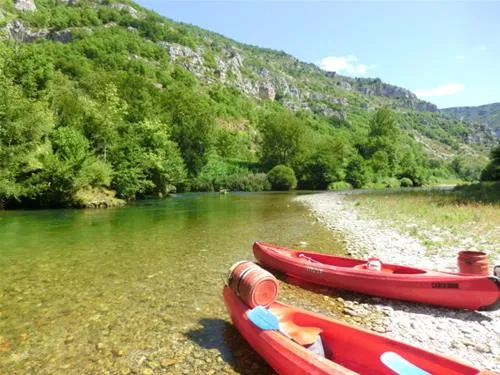 camping-val-de-cantobre-nant-dq02g