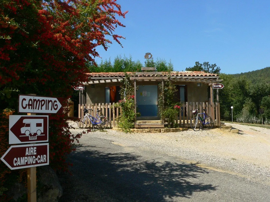 camping-la-serre-aigues-vives-92ndb