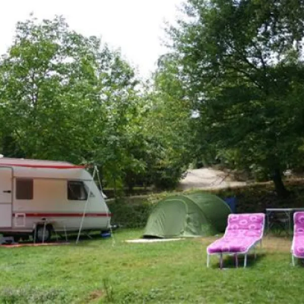 camping-la-serre-aigues-vives-czulu