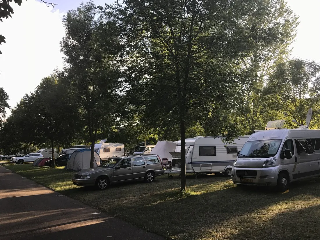 camping-le-paquis-corny-sur-moselle-ufytn