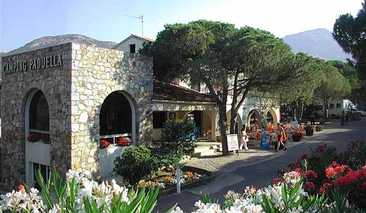 camping-paduella-calvi-ek86j