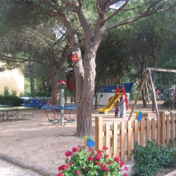 camping-paduella-calvi-yr7e7