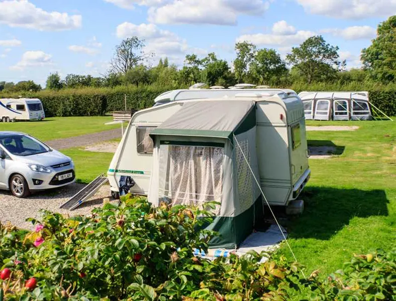 campsite-naburn-locks-york-bynyr