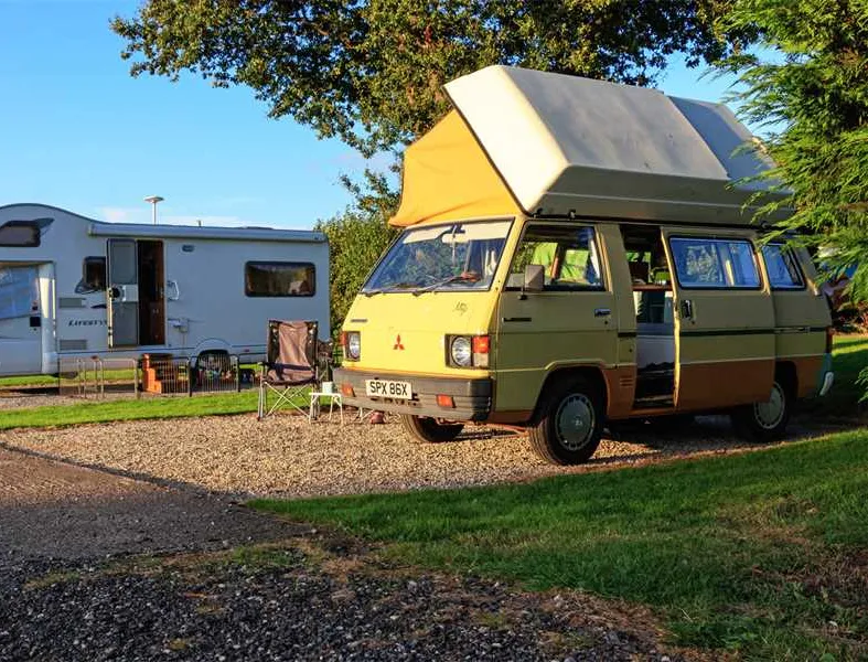 campsite-naburn-locks-york-dypyy