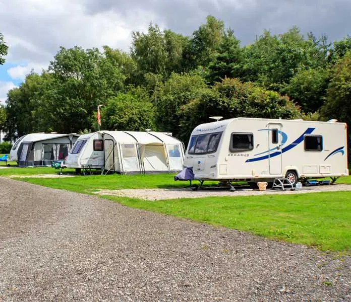 campsite-naburn-locks-york-i7khx