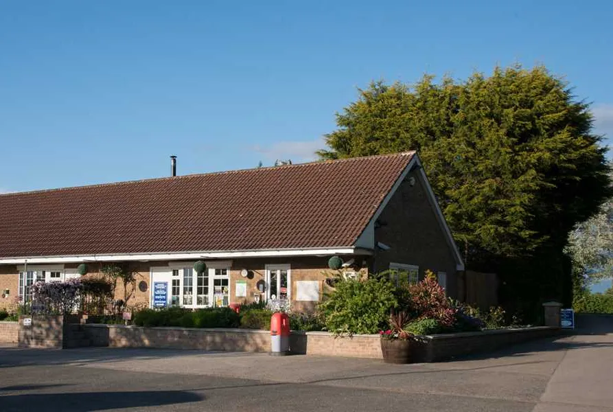 campsite-naburn-locks-york-op2sa