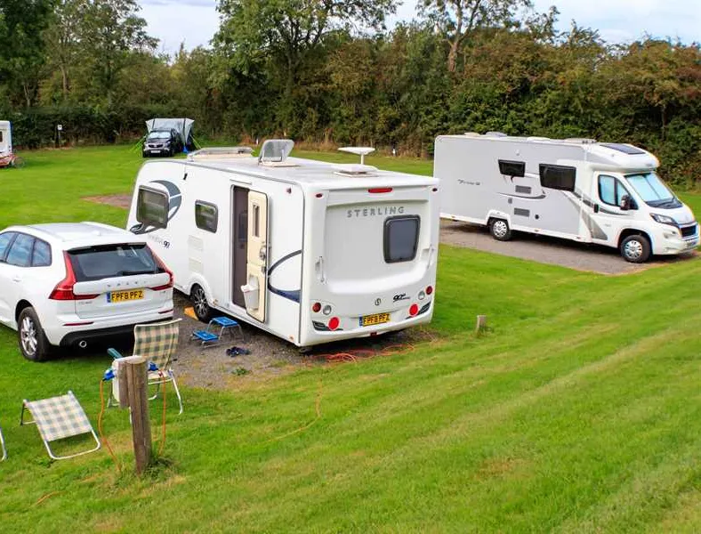 campsite-naburn-locks-york-r49ro