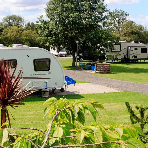 campsite-naburn-locks-york-wawes