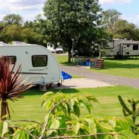 campsite-naburn-locks-york-wawes