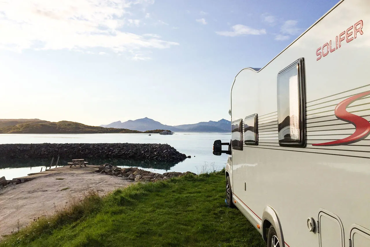 camp-solbergfjord-brostadbotn-zu8ho