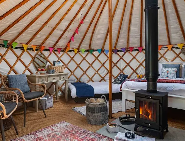 hadrians-wall-country-yurts-brampton-frogi