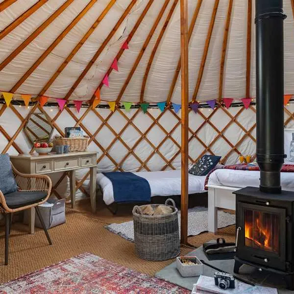hadrians-wall-country-yurts-brampton-frogi