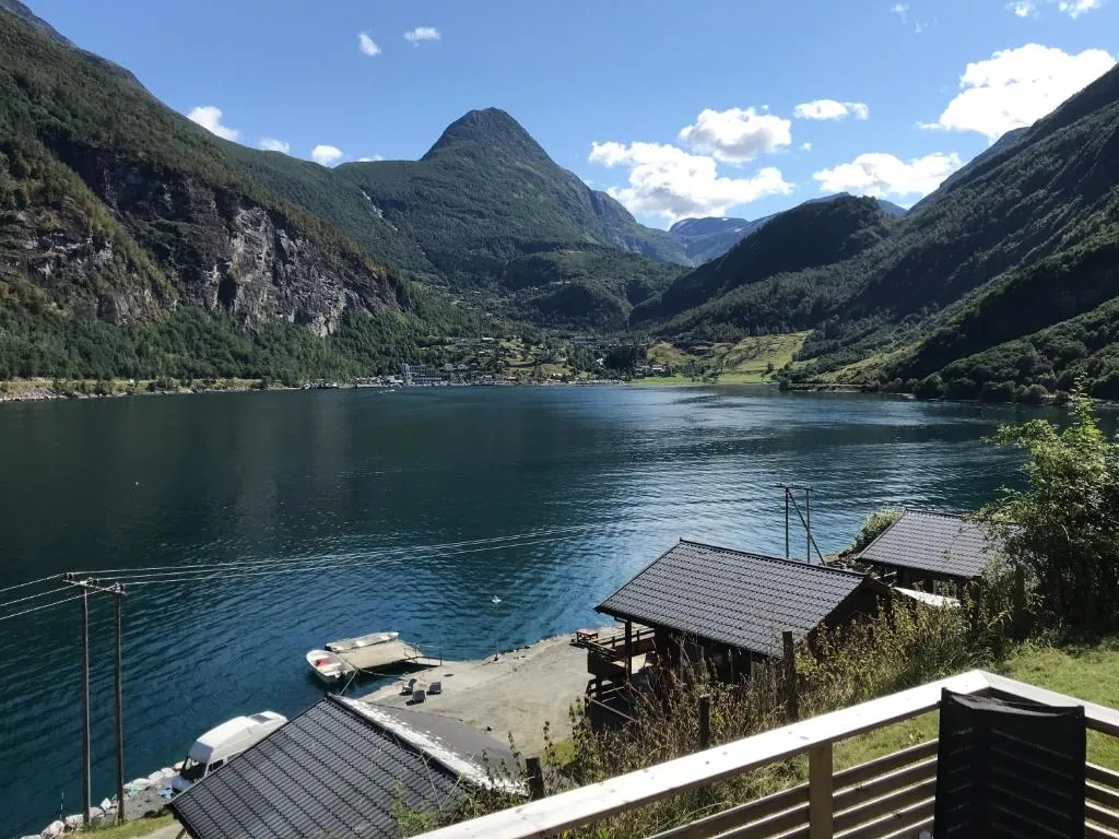 solhaug-fjordcamping-geiranger-2wvtx