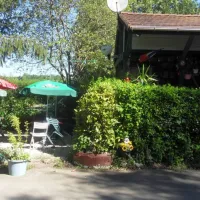 camping-municipal-les-peupliers-fraisans-zsv5e