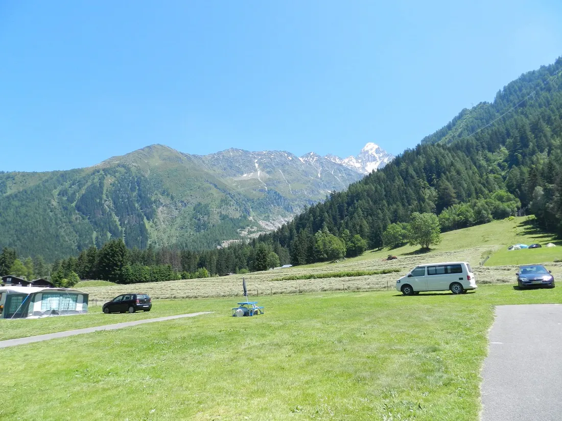 camping-le-glacier-dargentieres-chamonix-mont-blanc-3c516