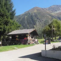 camping-le-glacier-dargentieres-chamonix-mont-blanc-iwp4z