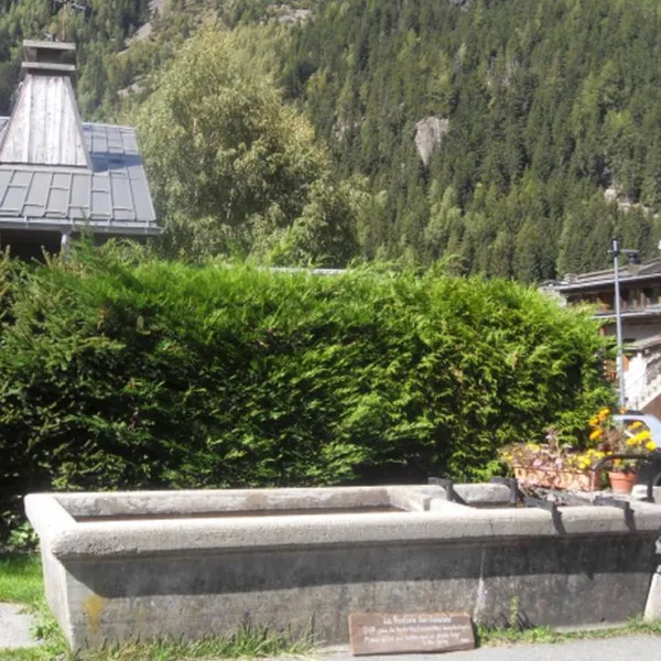 camping-le-glacier-dargentieres-chamonix-mont-blanc-j7ihf