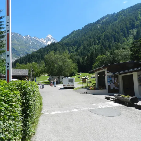 camping-le-glacier-dargentieres-chamonix-mont-blanc-lv0gp