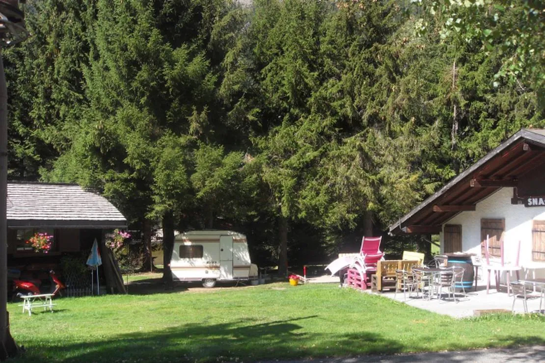 camping-le-glacier-dargentieres-chamonix-mont-blanc-mg3ic