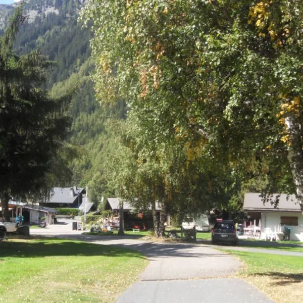 camping-le-glacier-dargentieres-chamonix-mont-blanc-ywdrb