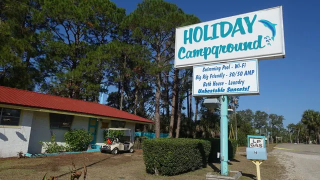 holiday-campground-panacea-yprhx