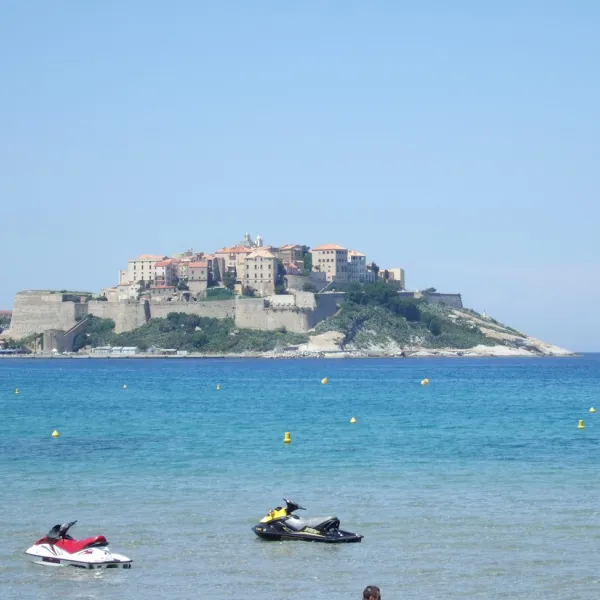 la-pinede-calvi-elkel