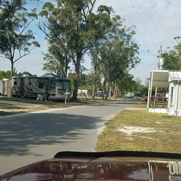 tampa-south-rv-resort-ruskin-ksmoe