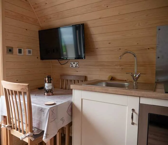 three-streams-glamping-llanfairfechan-0k8av