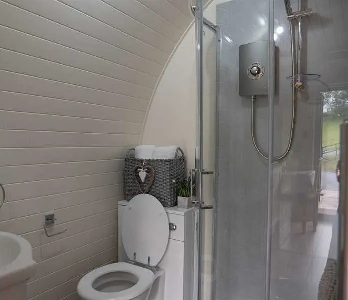 three-streams-glamping-llanfairfechan-d6jqb