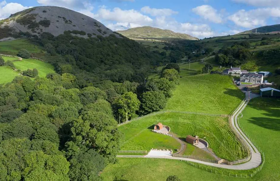 three-streams-glamping-llanfairfechan-stipv