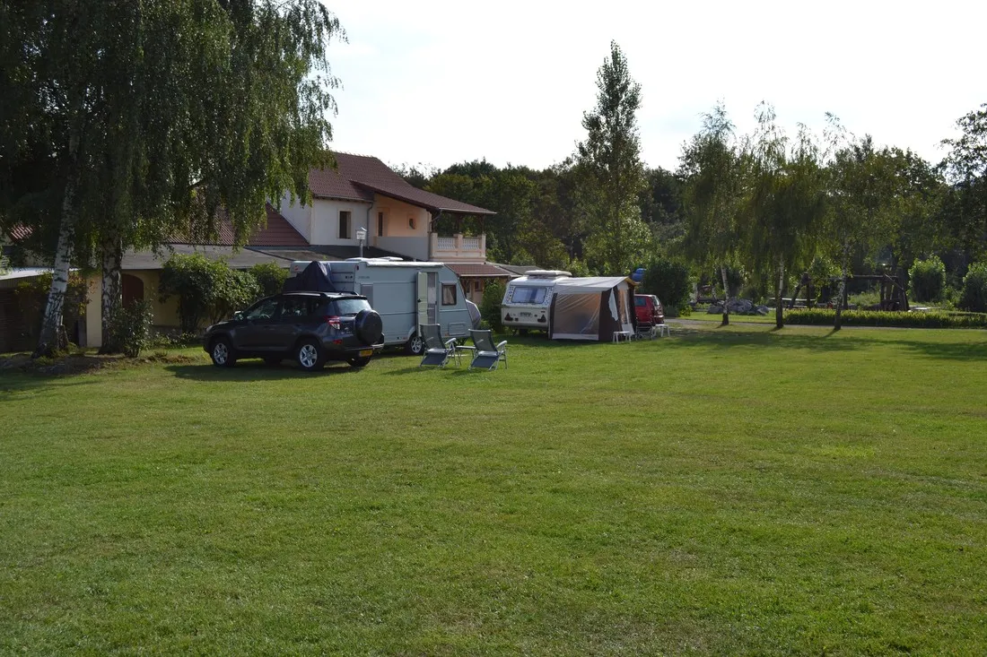 siesta-camping-mendig-xurx9