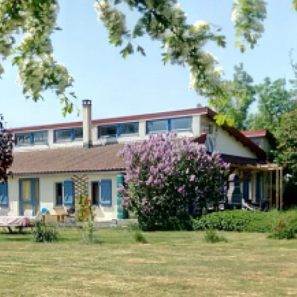 camping-la-gabrielle-romagne-sous-montfaucon-9x44o