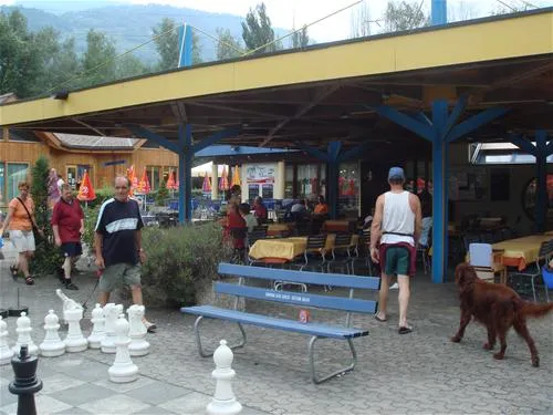 camping-les-iles-sitten-b3p2w