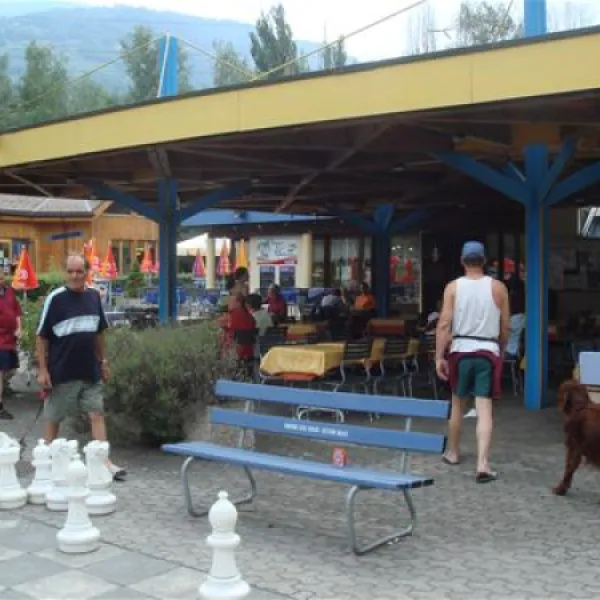 camping-les-iles-sitten-b3p2w