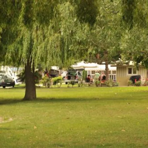 camping-les-iles-sitten-ktoxq