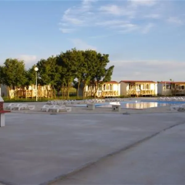 camping-peros-nin-grn9n