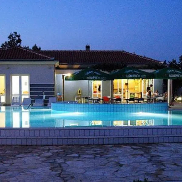 camping-peros-nin-ziay7