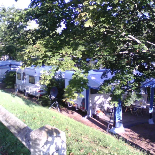 camping-municipal-les-feuilles-chauffailles-fnl7v